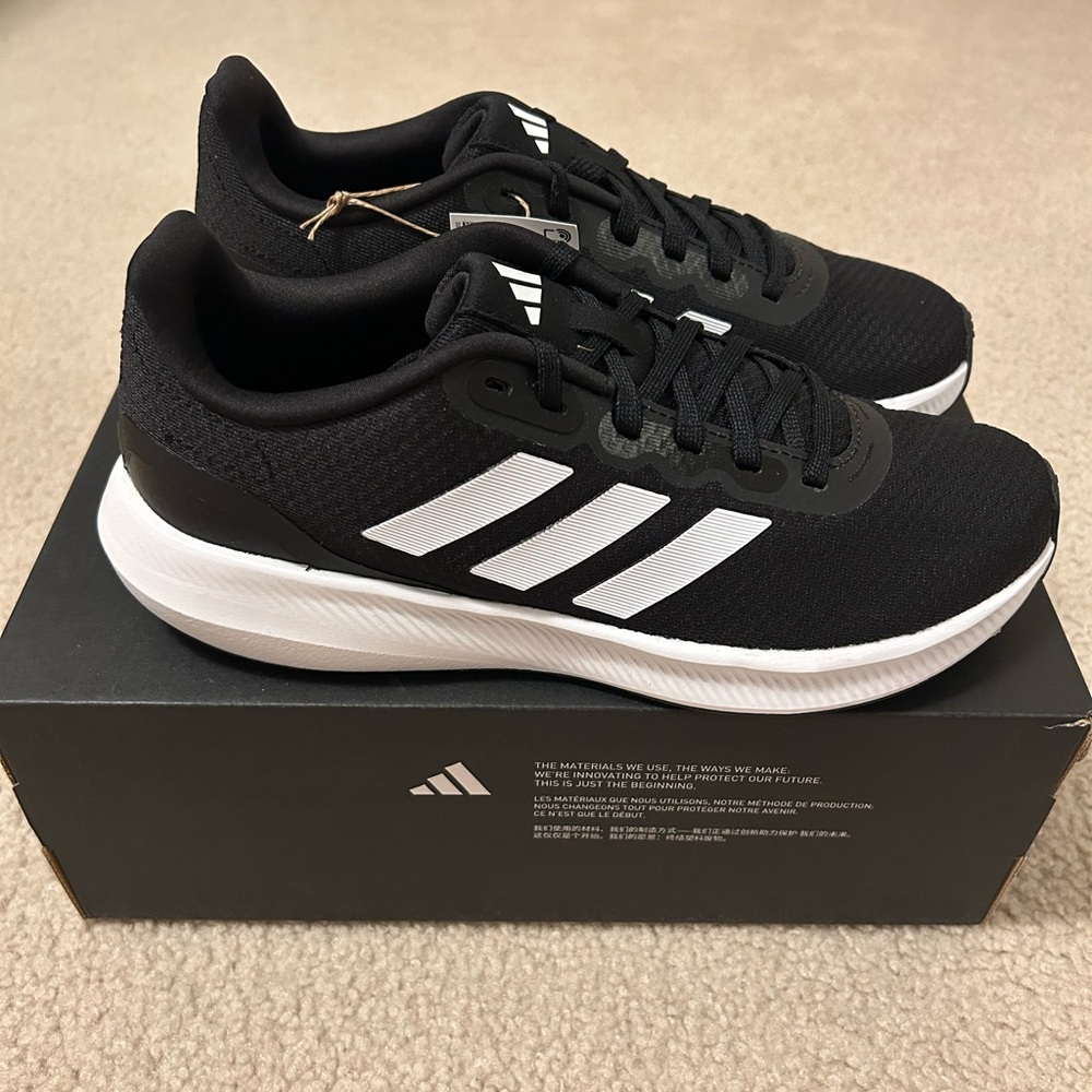Adidas Runfalcon 3 Running Shoes Size 8 Black/White. Brand New with Tags!